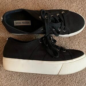 Steve Madden black canvas platform sneakers